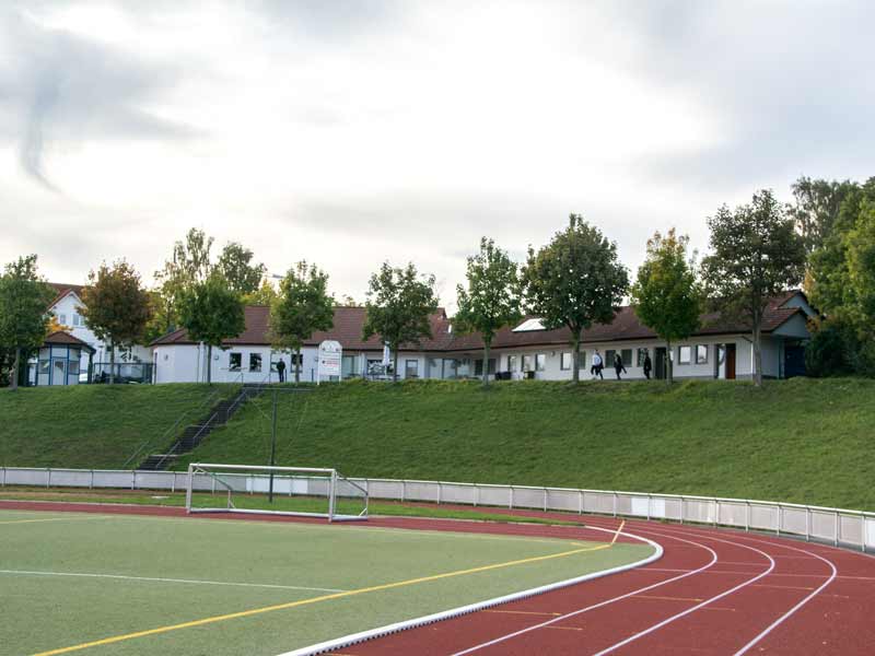 HuenfelderSV-Sportanlagen-Rhoenkampsbahn-Sportlerheim