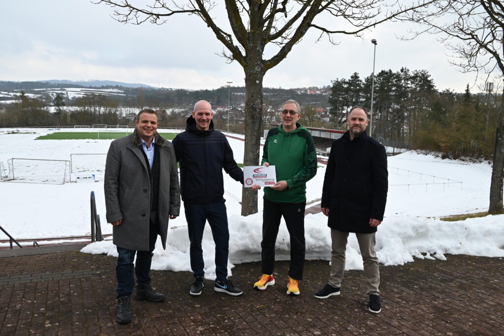Hünfeld als Standort mit Perspektive – Rhönkampfbahn wurde vom Hessischen Leichtathletik-Verband ausgezeichnet