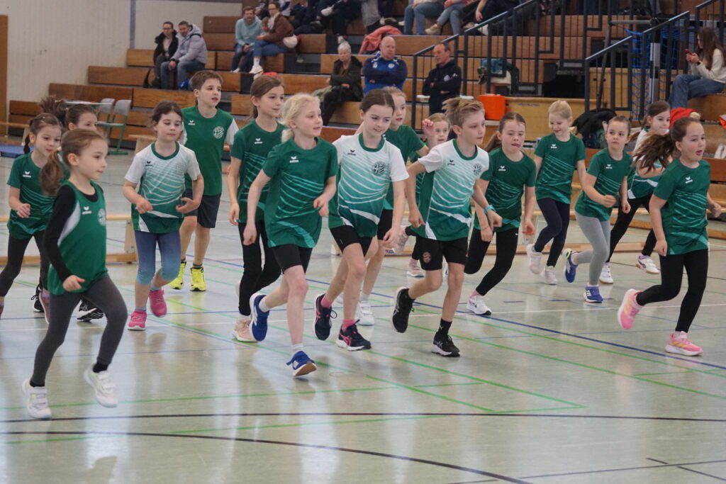 Kreis-Hallenmeisterschaften der Kinderleichtathletik in Hünfeld – Ein super Event für alle! Einfach Werbung für die Kinderleichtathletik!