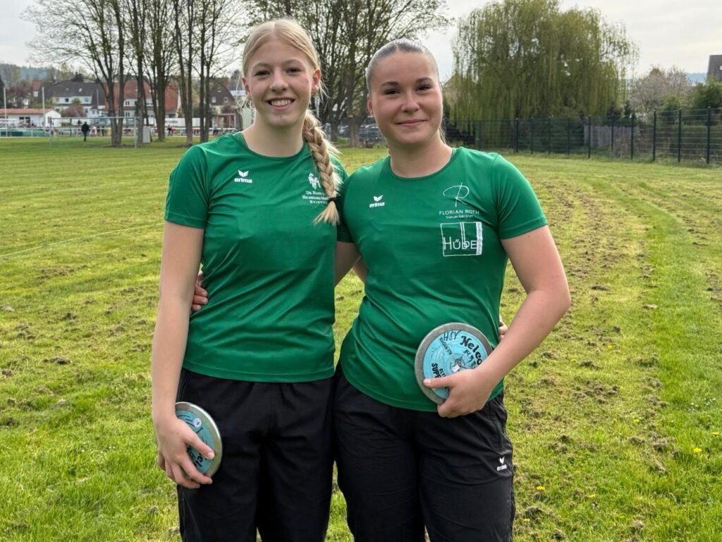 Bahneröffnung in Bebra – Edda Bischof, Lena Dehler und Nico Baumbach am Start – Edda und Lena knacken Normen für die Deutschen