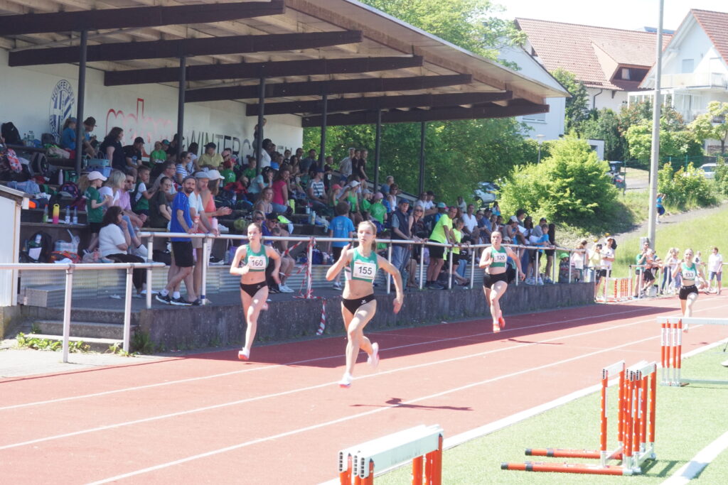 2. Sparkassen-Grand-Prix 2026 inklusive KiLa-Kreismeisterschaften in Hünfeld – Die Teilnehmerzahlen mit rd. 500 Athleten weiter auf sehr hohem Niveau! – Felix Veith läuft über 2.000m auf Platz 2 der Deutschen Bestenliste