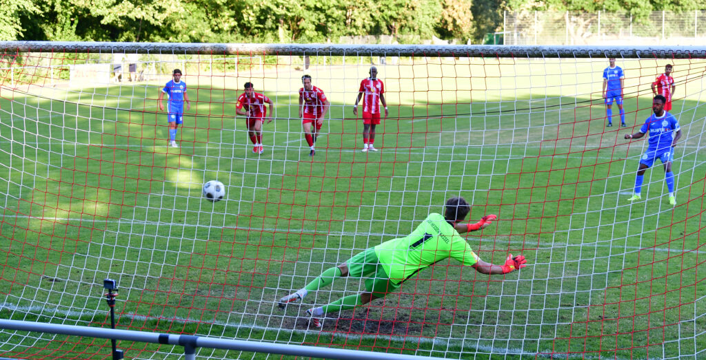 Hessen Kassel II- HSV  0:2 Bilder Teil I